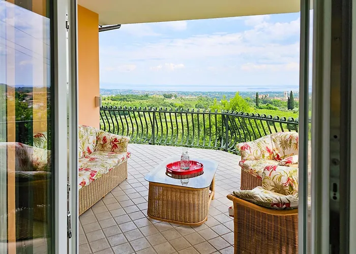 Venti Esclusiva Proprieta Con Piscina&vista 빌라 *